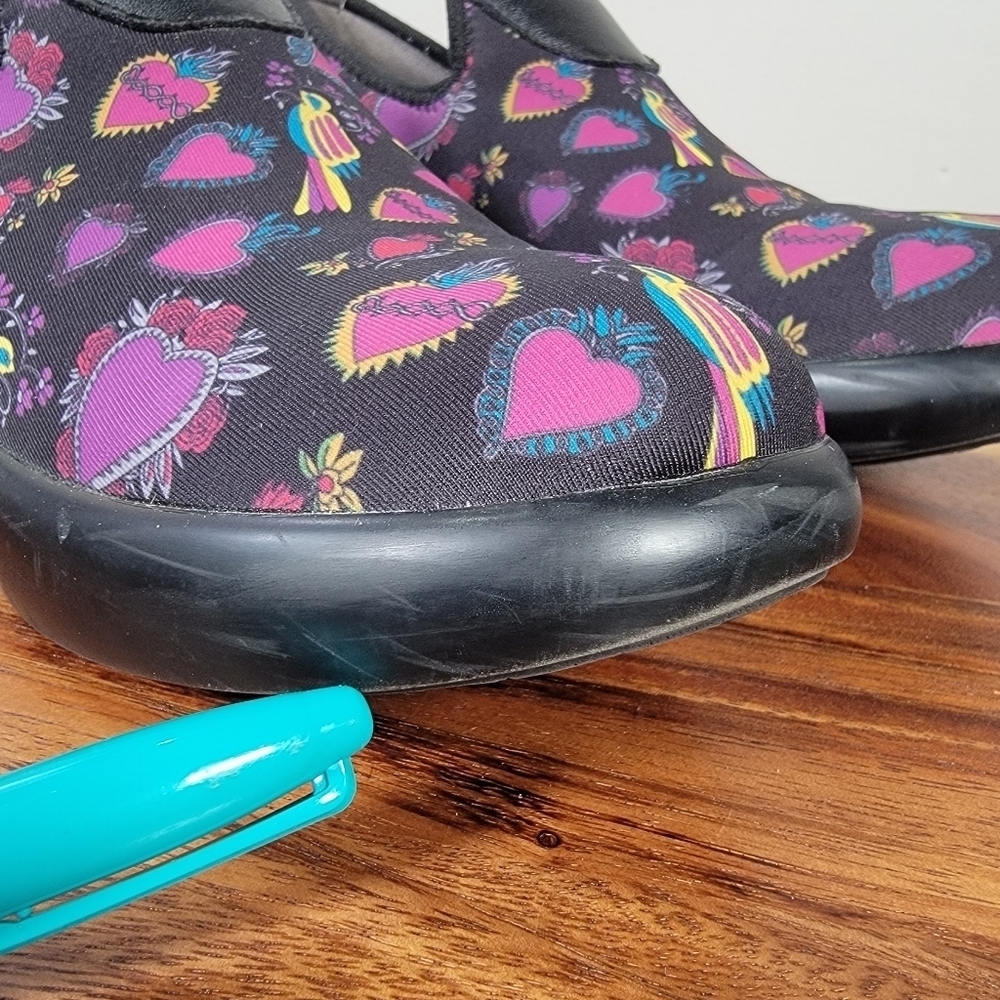 Alegria Eden Frida Slip-On Shoes Size 42 Comfy Work Black Pink Hearts Birds - Picture 10 of 17